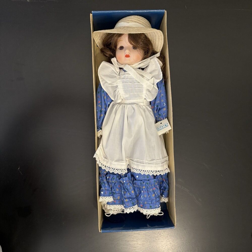 Schmid Porcelain Doll RARE VTG 1977 Musical Plays”Tomorrow.” Cottagecore
